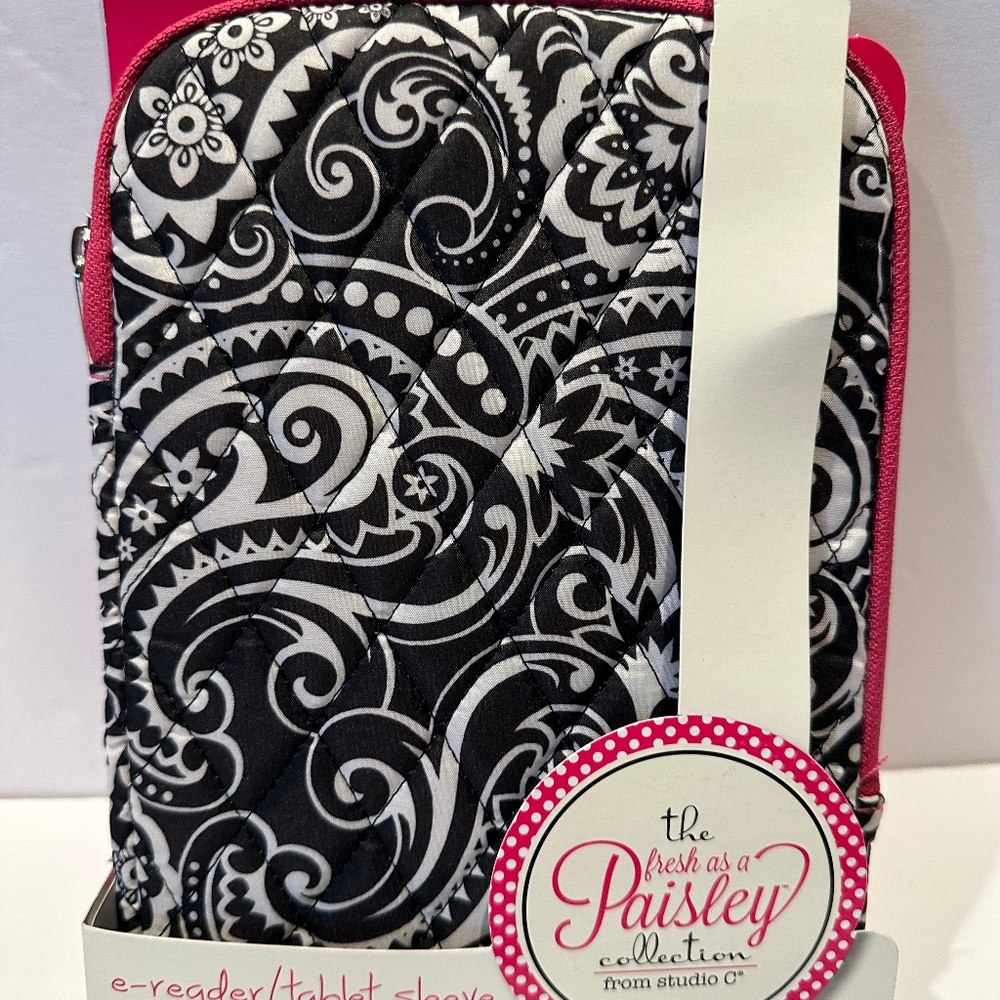 Studio C eReader Case. New.